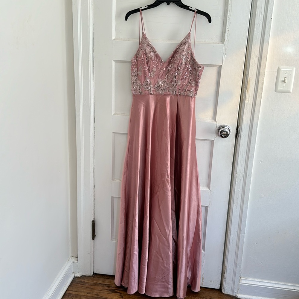 Sequined pink dress